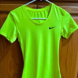 Women’s Small Nike Pro Dri Fit Athletic Tee